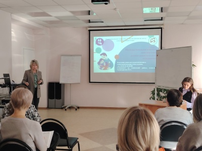 Вопросы комплексной диагностики обсудили на заседании РМО психологов в Республиканском СРЦН